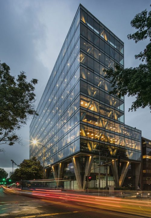 Edificio corporativo - Legal Realtor administración de propiedades y abogados inmobiliarios y de bienes raices